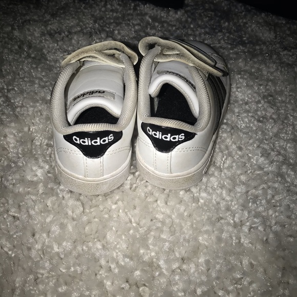 Toddler adidas unisex Velcro sneakers size 7 - Picture 3 of 4
